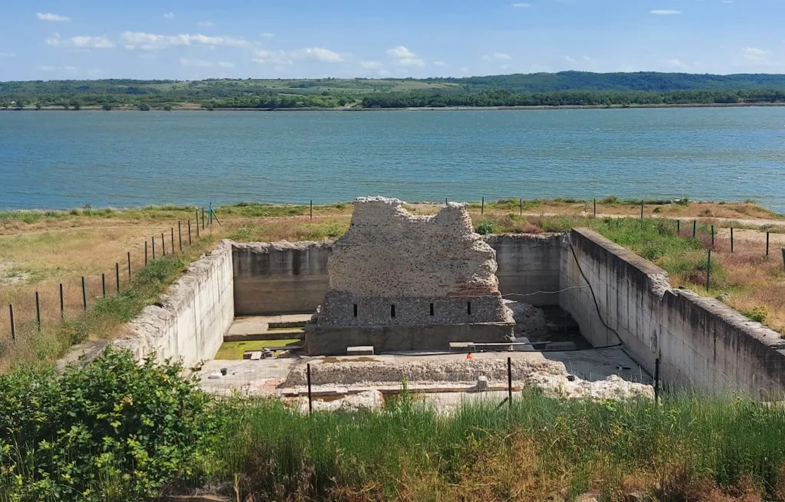 Piciorul Podului lui Traian si Castrul Roman Drobeta