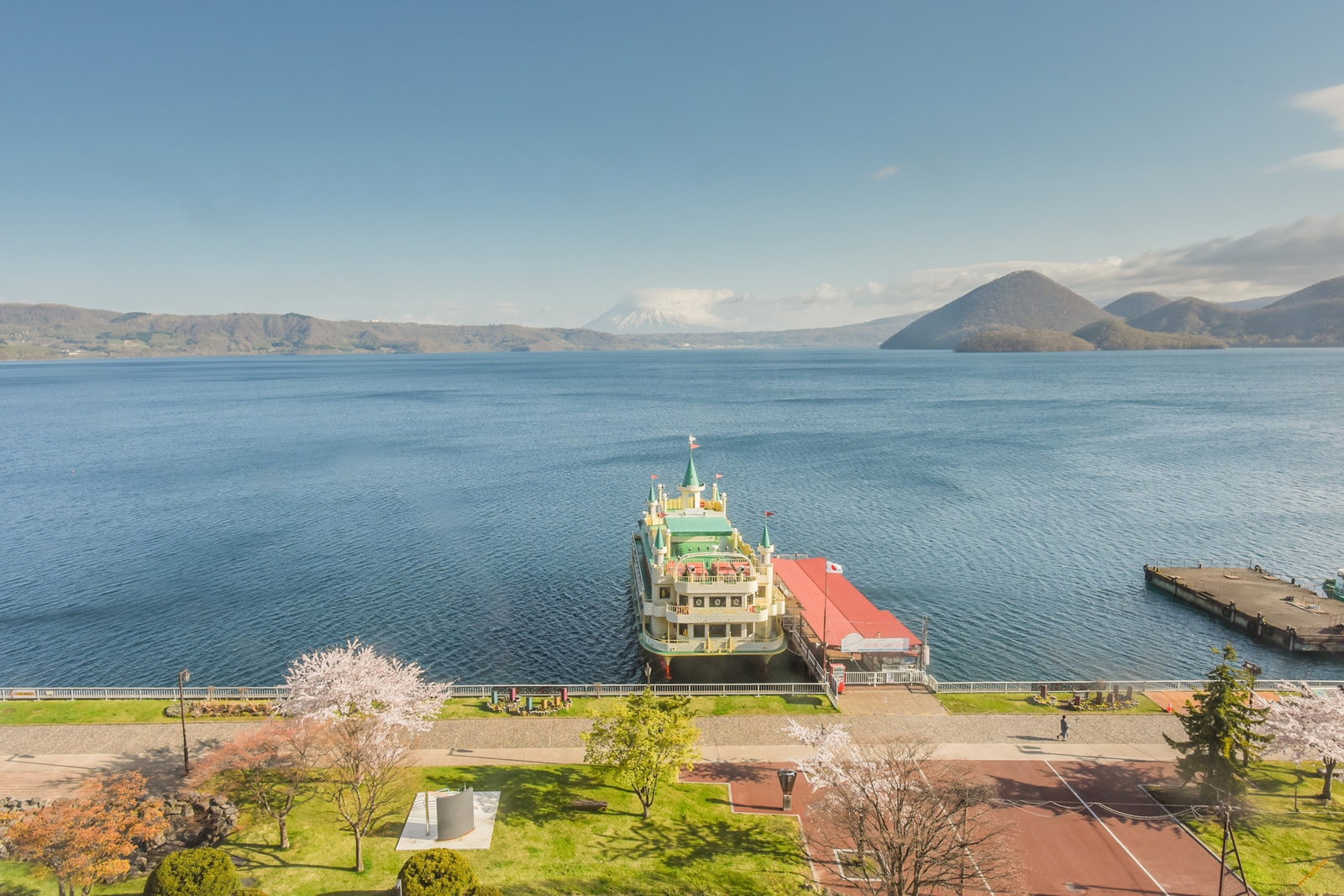 O imagine reprezentand croaziere primavara