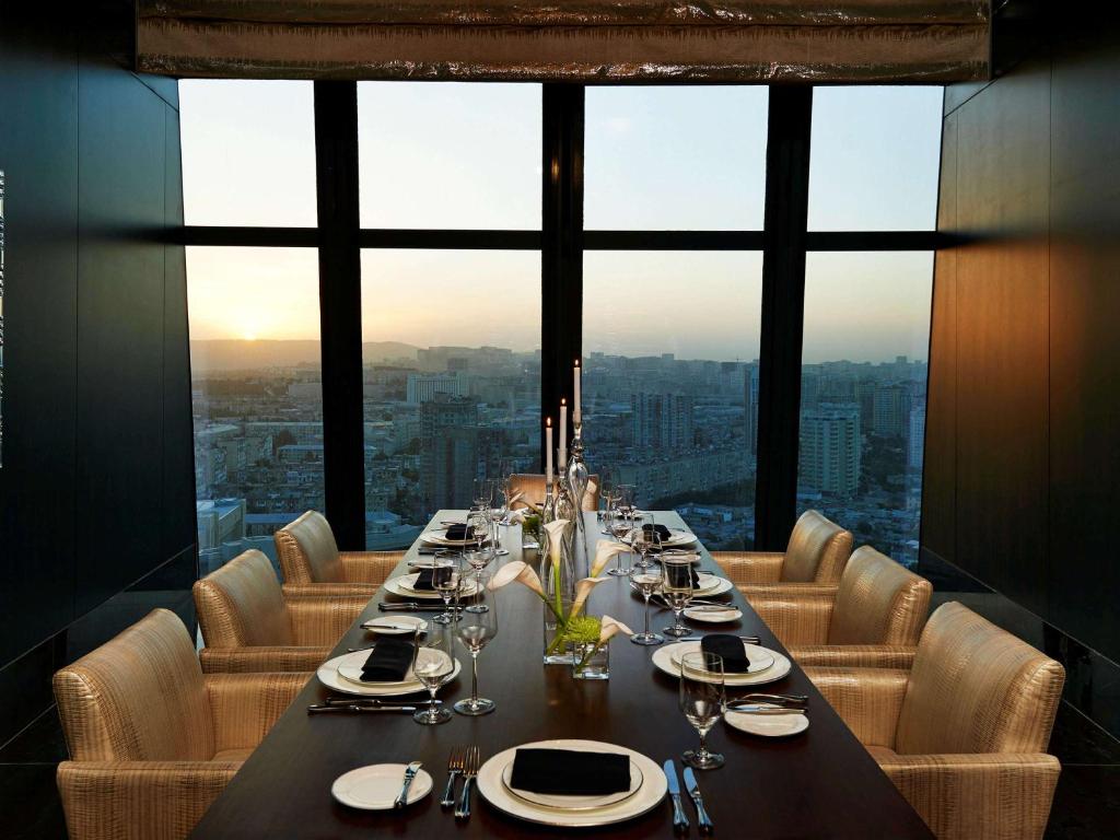 Sky Grill (Fairmont Hotel – Flame Towers)