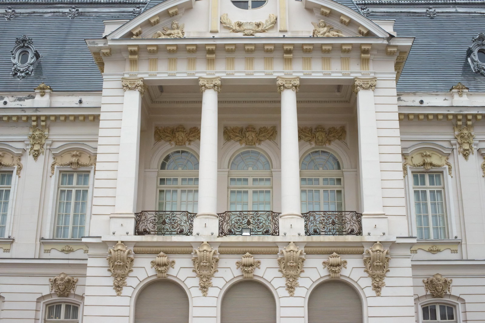 Muzeul de Arta (Palatul Jean Mihail)