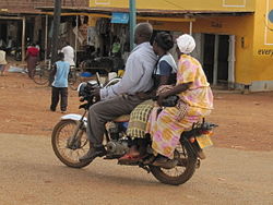 Biciclete și boda-boda (moto-taxiuri)