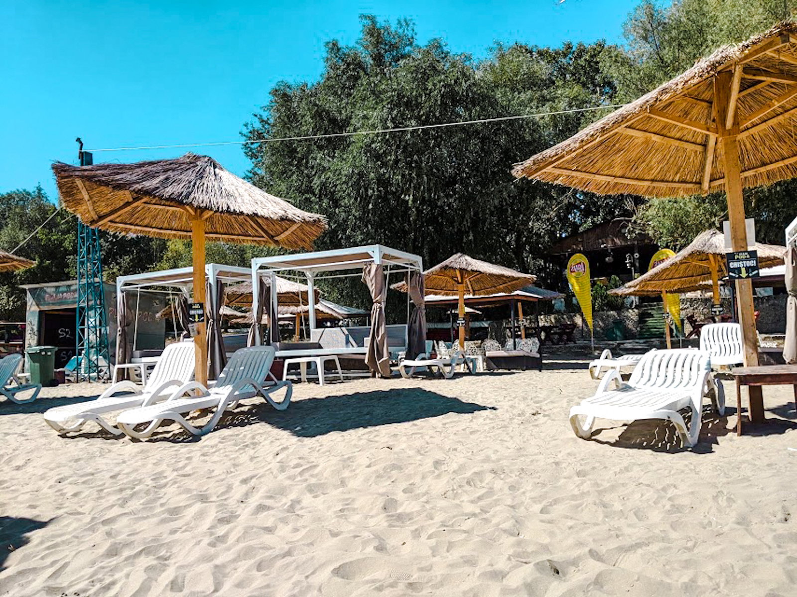 Plaja Pod 4 si Portul Turistic