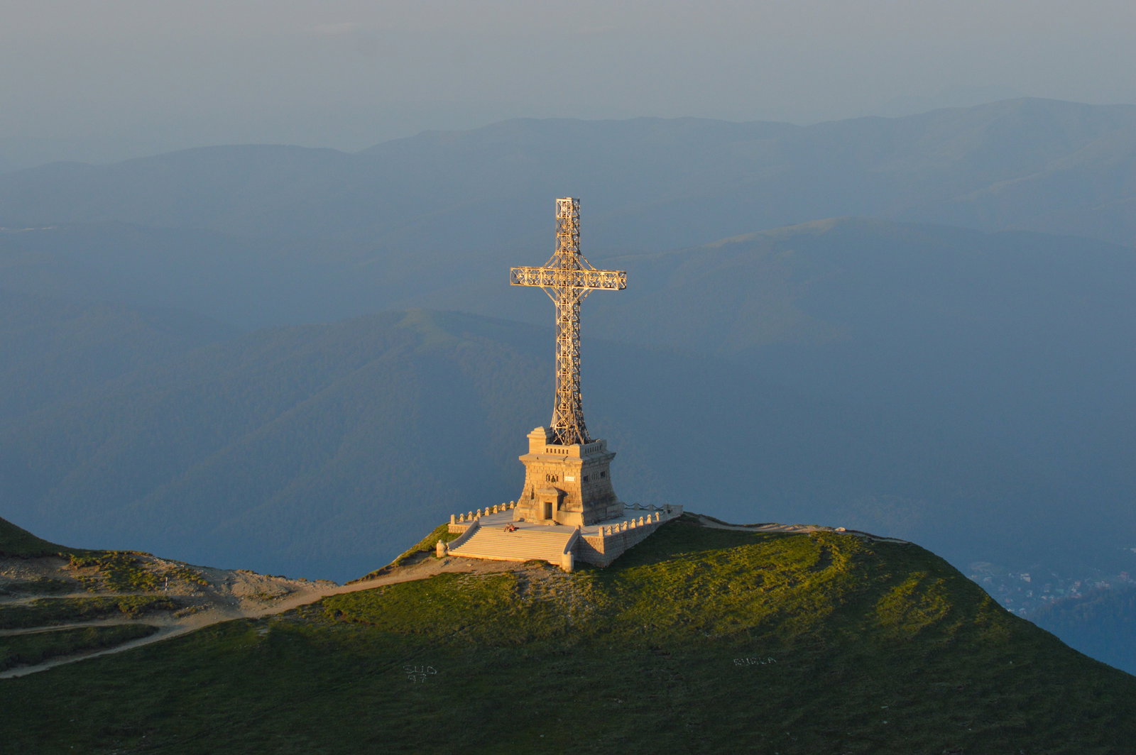 Crucea Eroilor de pe Varful Caraiman