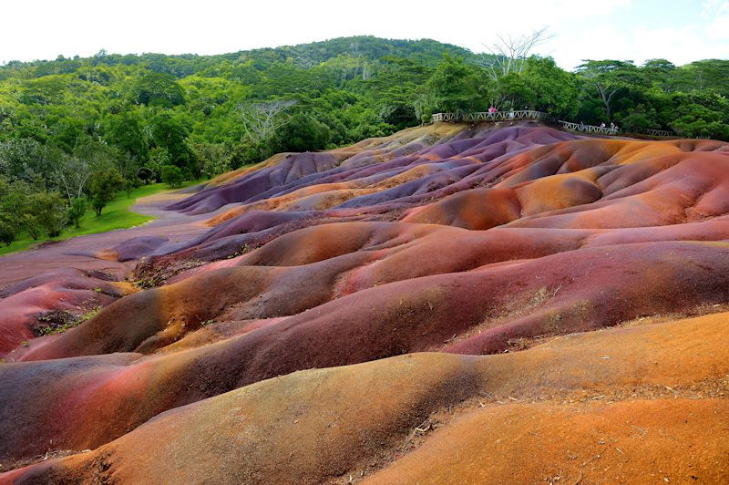 Fenomenul Chamarel: Pamantul in sapte culori (Mauritius)