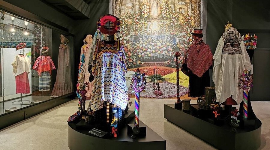 Muzeul Ixchel al Textilelor Indigene