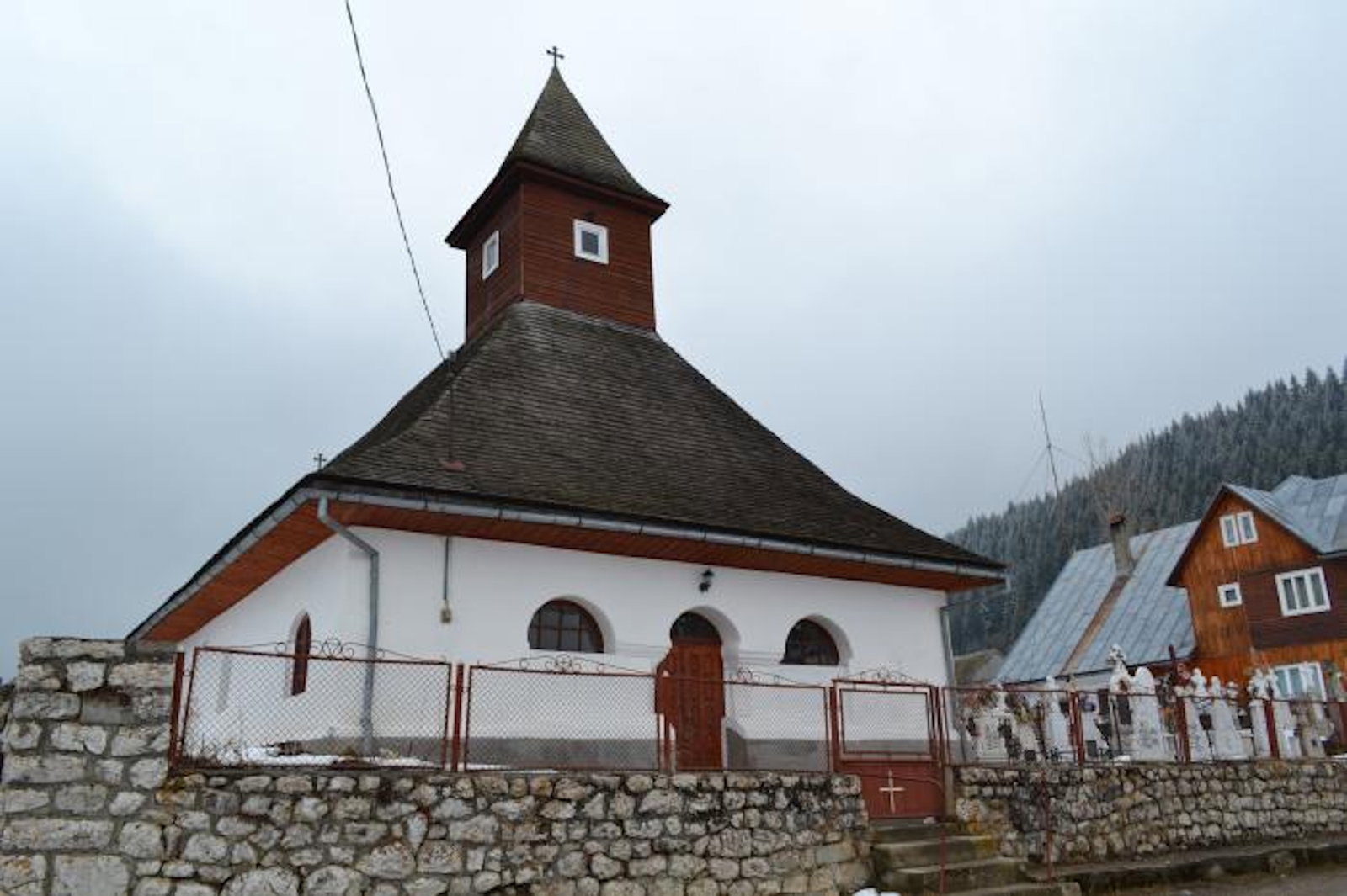 Muzeul Etnografic si Biserica Veche din Fundata