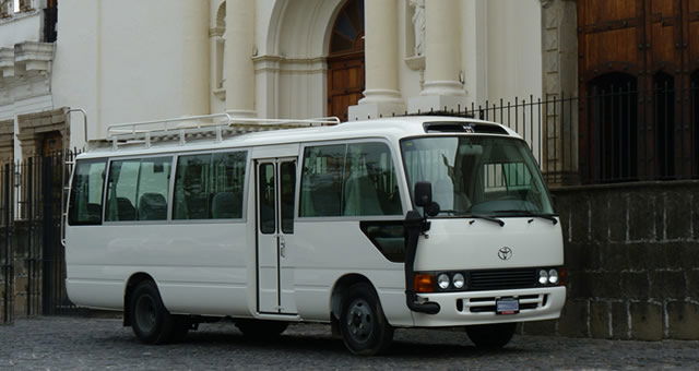 Microbuze și shuttle-uri turistice