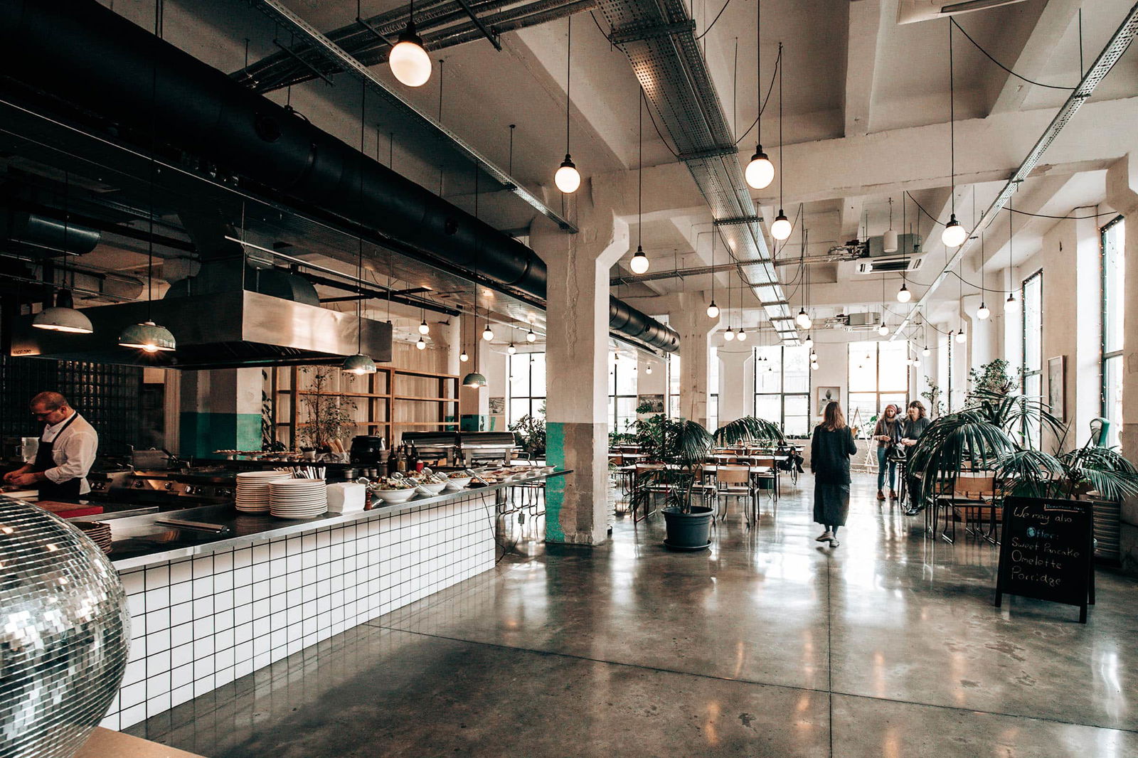 Fabrika – Cafe & Coworking