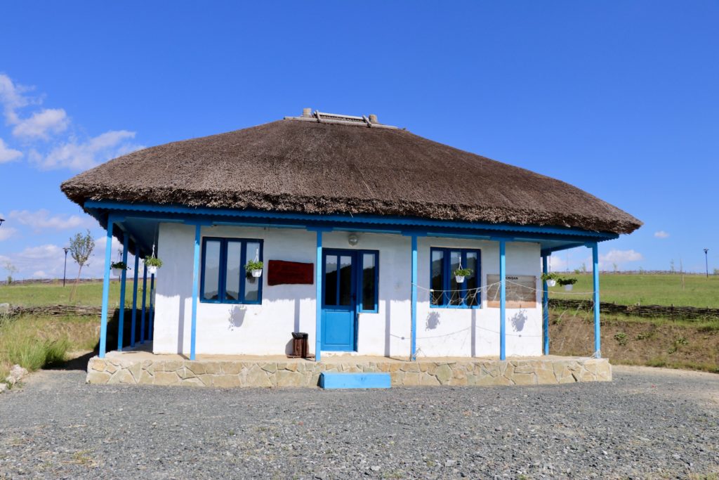 O imagine reprezentand satul traditional