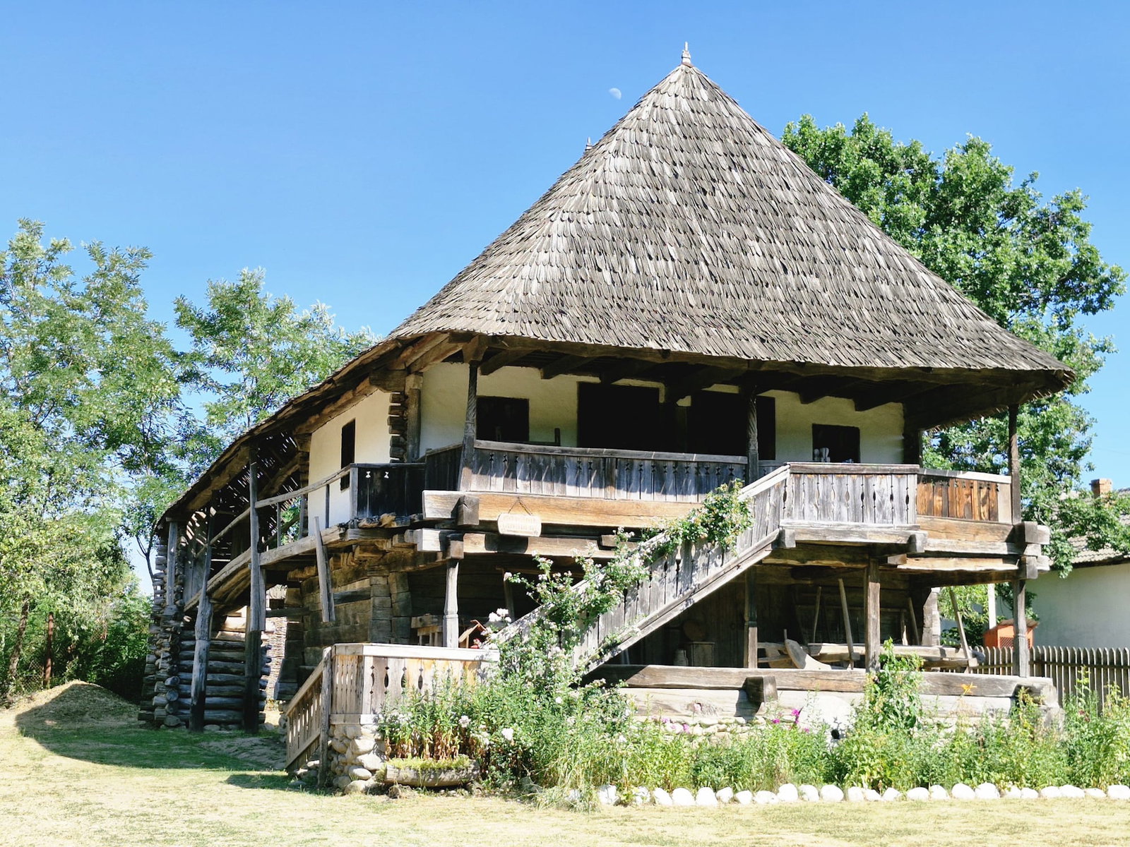 Muzeul Arhitecturii Populare din Gorj (Curtisoara)