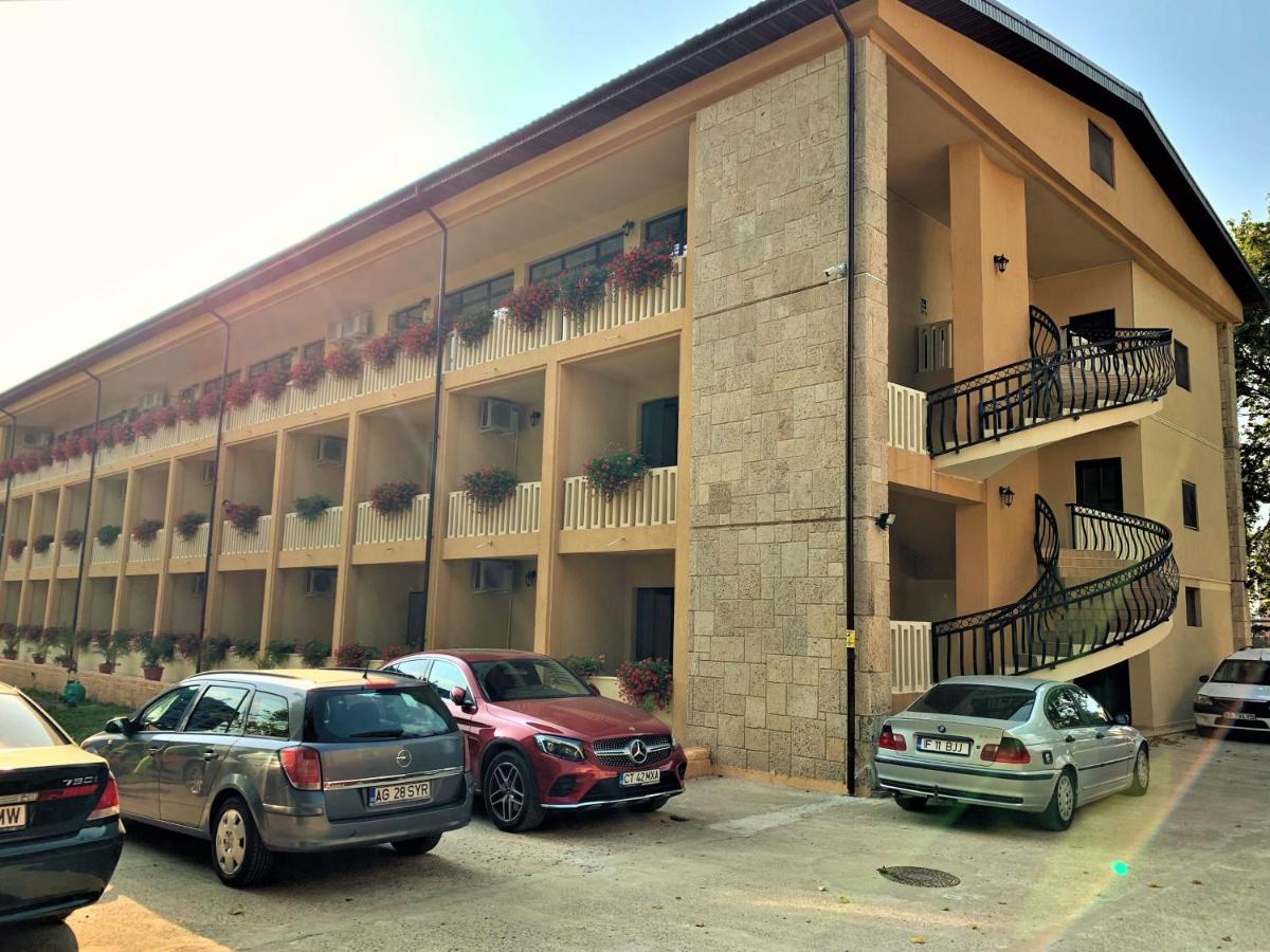 Hotel Pinguin 3*