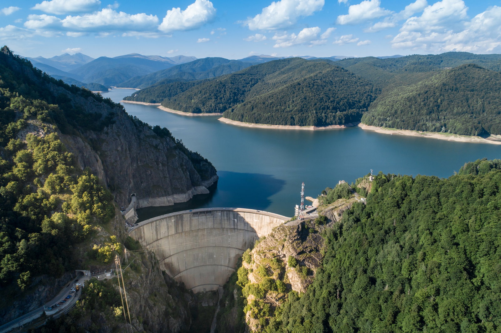 Barajul si Lacul Vidraru