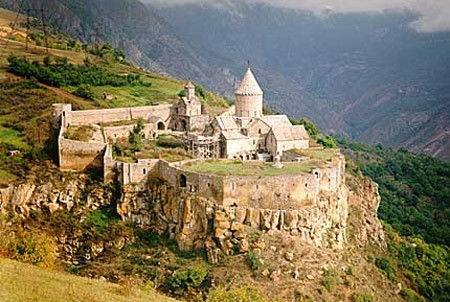 Arhitectura mănăstirilor rupestre