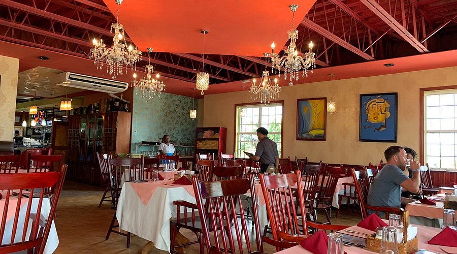 CELEBRITY Restaurant & Bar