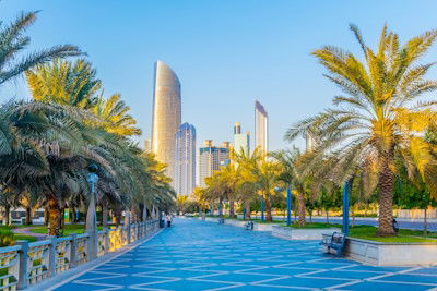 Corniche și Etihad Towers