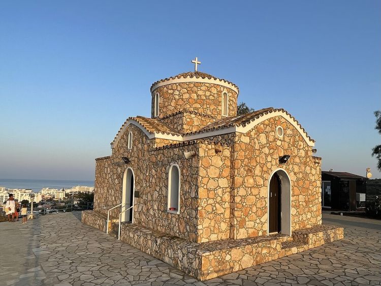 O imagine reprezentand biserica profitis elias