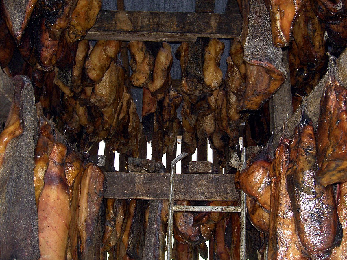 Hákarl (rechin fermentat)