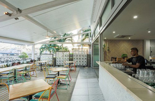 The Edge Café