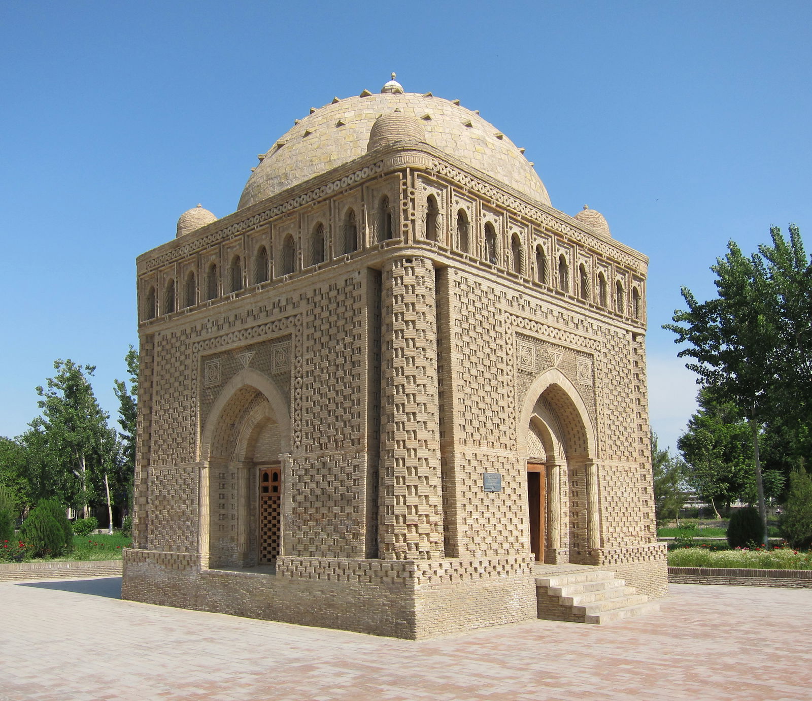 Arhitectura islamică timpurie (sec. VIII–XII)