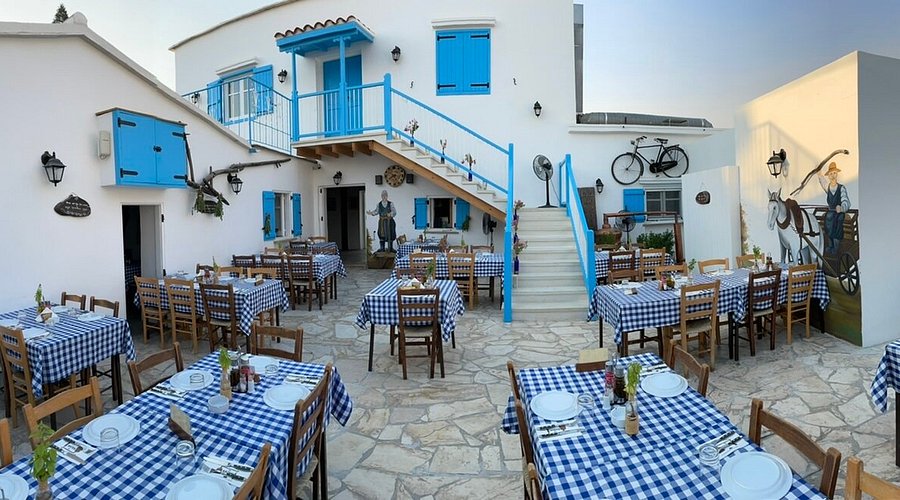 To Kazani Traditional Tavern