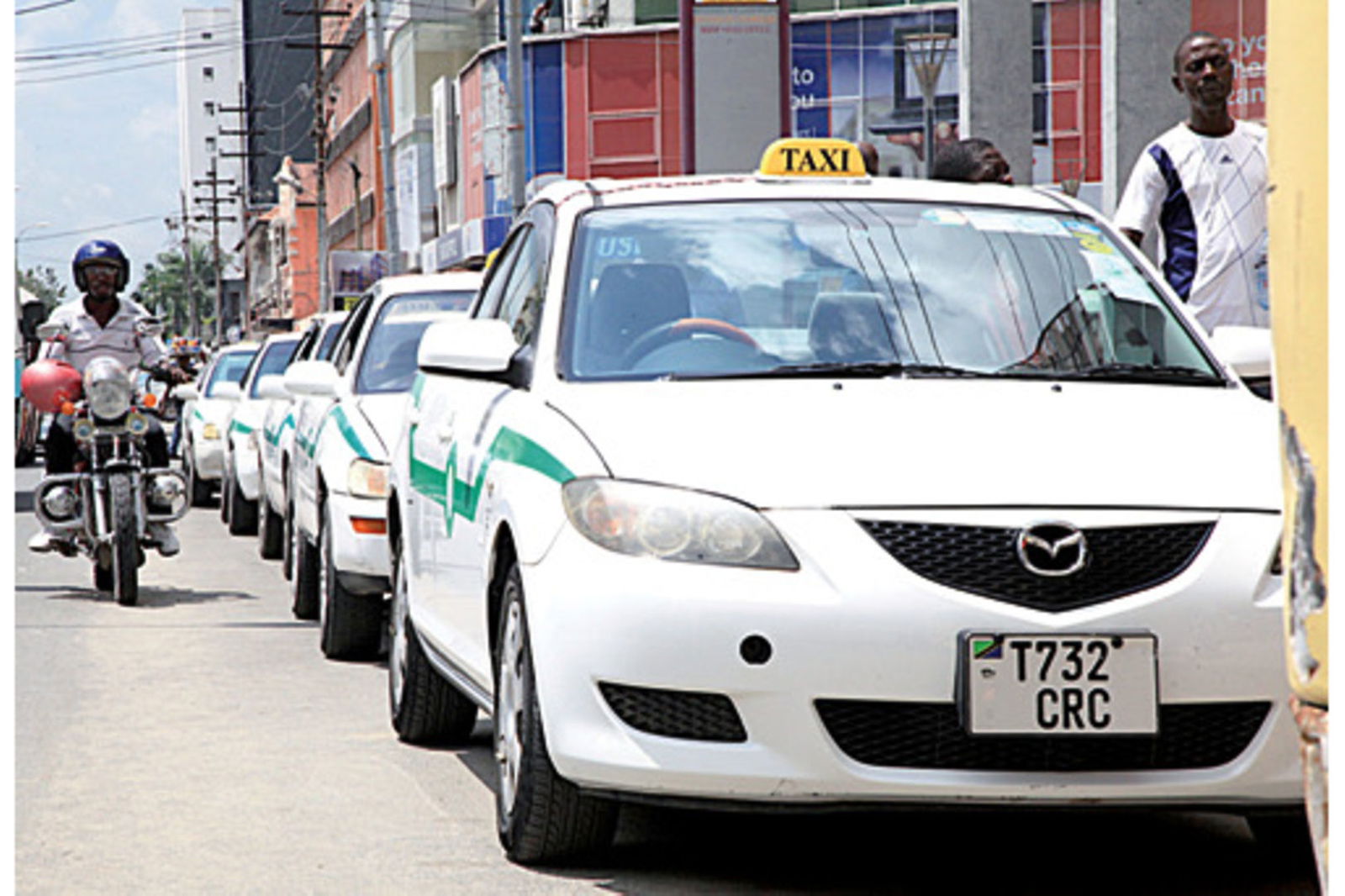 Taxi și transport local în orașe