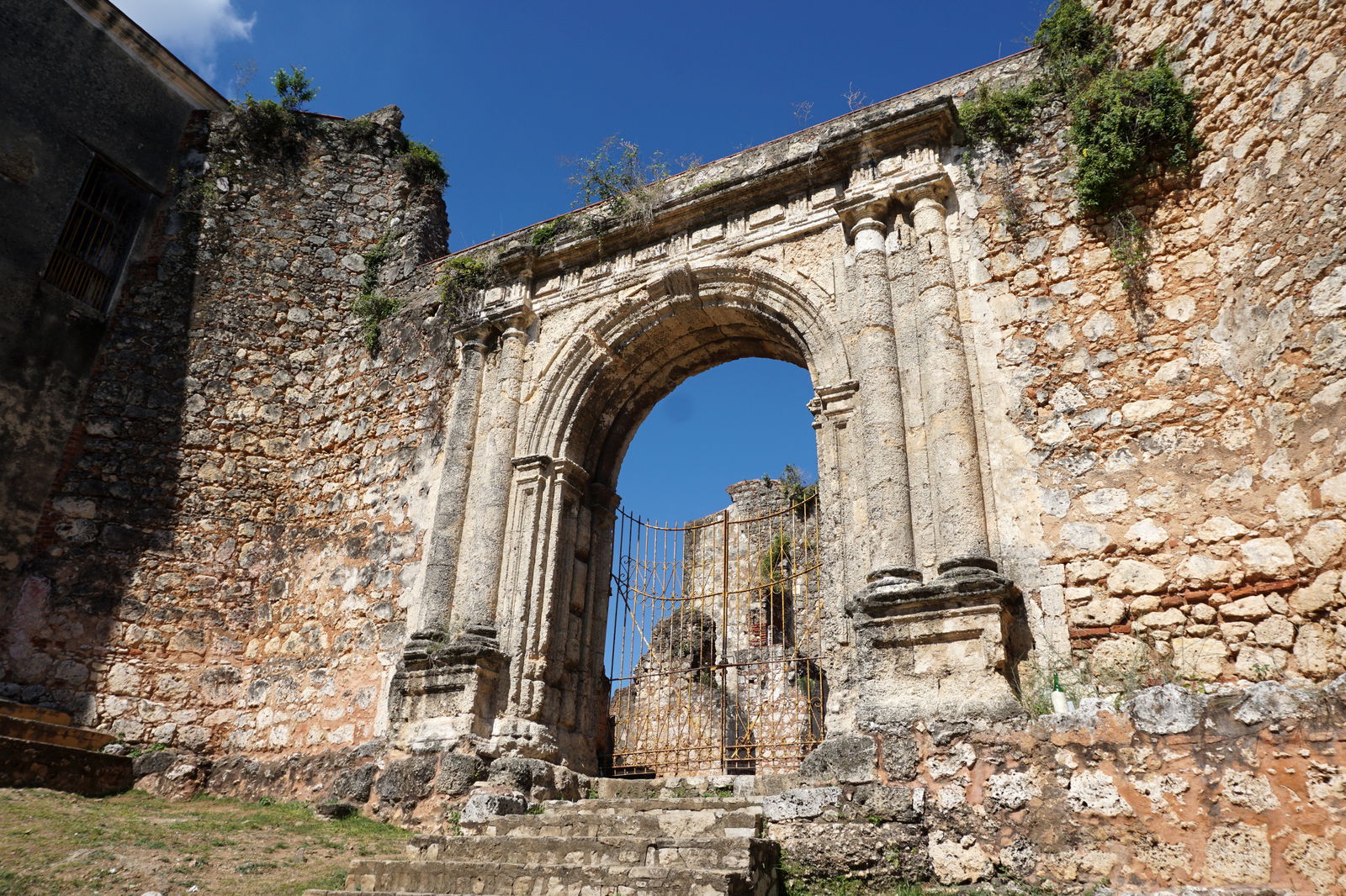 Ruinele Monasterio de San Francisco